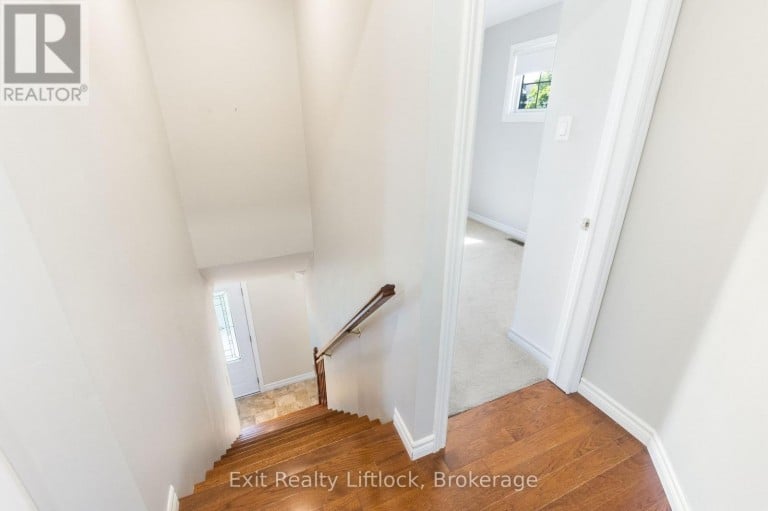 958 SMITHSIDE COURT, Peterborough (Monaghan Ward 2), Ontario, K9J8E2