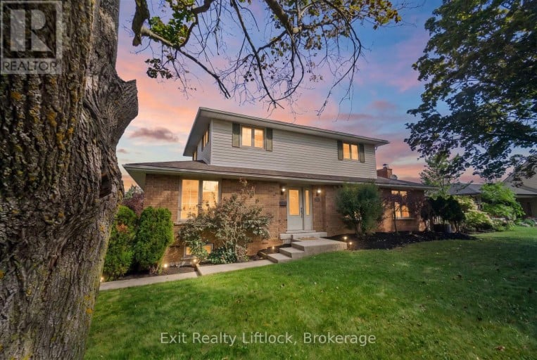 958 SMITHSIDE COURT, Peterborough (Monaghan Ward 2), Ontario, K9J8E2