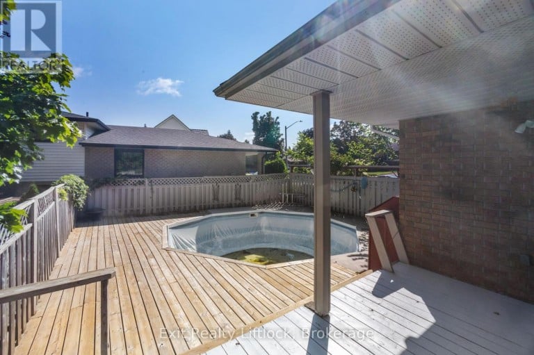 958 SMITHSIDE COURT, Peterborough (Monaghan Ward 2), Ontario, K9J8E2