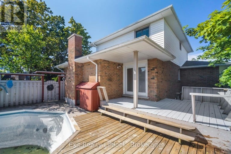 958 SMITHSIDE COURT, Peterborough (Monaghan Ward 2), Ontario, K9J8E2