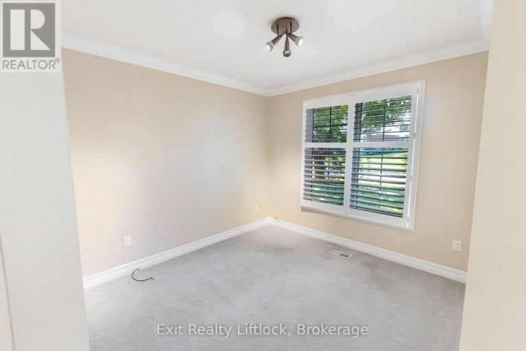 958 SMITHSIDE COURT, Peterborough (Monaghan Ward 2), Ontario, K9J8E2