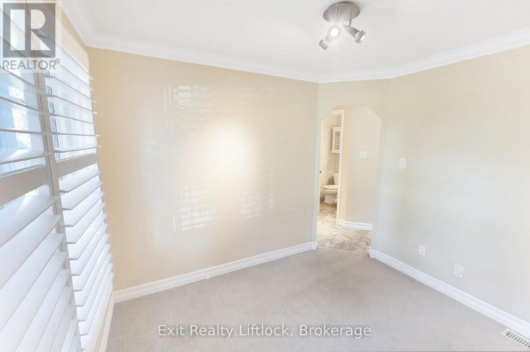 958 SMITHSIDE COURT, Peterborough (Monaghan Ward 2), Ontario, K9J8E2