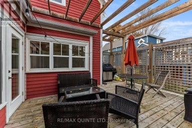 349 MAIN STREET Prince Edward County (Bloomfield Ward) Ontario photo 38