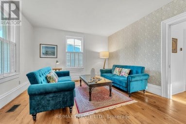349 MAIN STREET Prince Edward County (Bloomfield Ward) Ontario photo 8