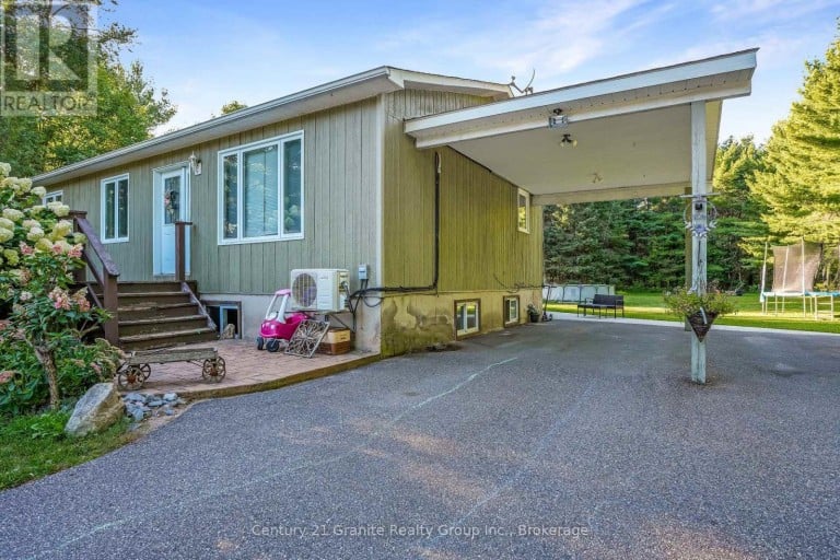 528 SOUTH BAPTISTE LAKE ROAD, Hastings Highlands (Herschel Ward), Ontario, K0L1C0