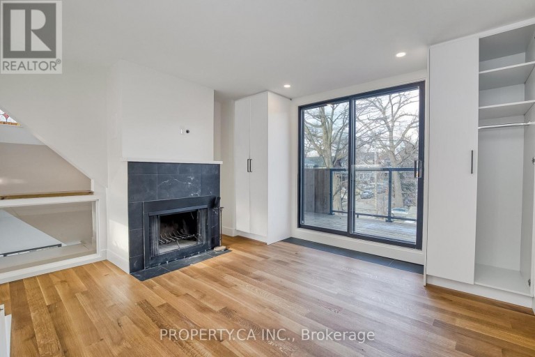 97 LEE AVENUE, Toronto (The Beaches), Ontario, M4E2P2