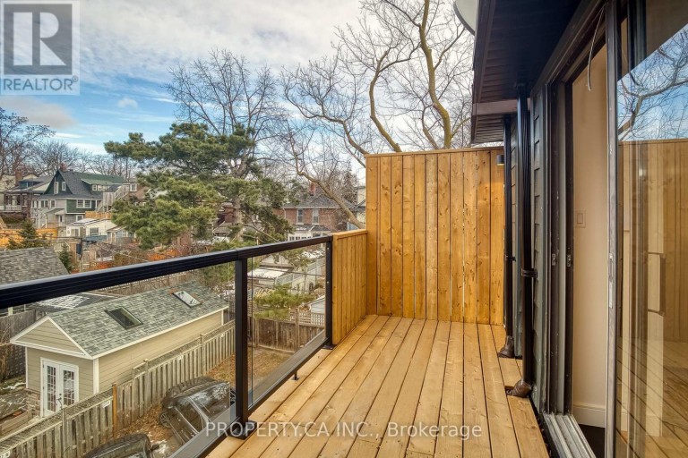 97 LEE AVENUE, Toronto (The Beaches), Ontario, M4E2P2