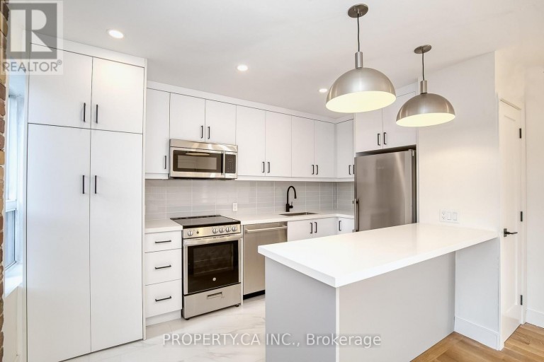 97 LEE AVENUE, Toronto (The Beaches), Ontario, M4E2P2