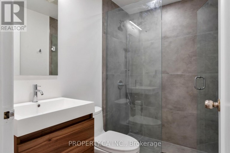 97 LEE AVENUE, Toronto (The Beaches), Ontario, M4E2P2