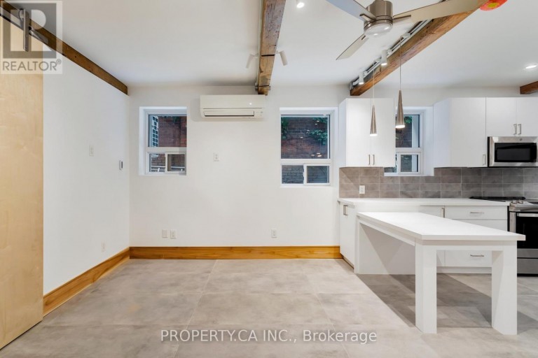 97 LEE AVENUE, Toronto (The Beaches), Ontario, M4E2P2