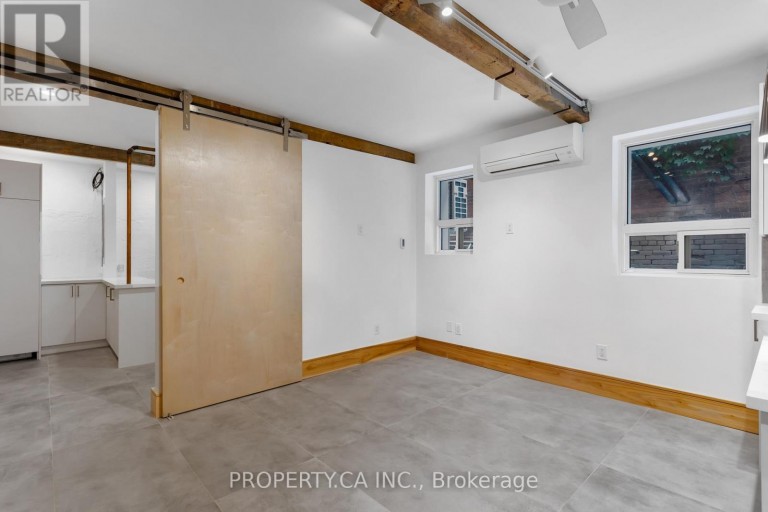 97 LEE AVENUE, Toronto (The Beaches), Ontario, M4E2P2
