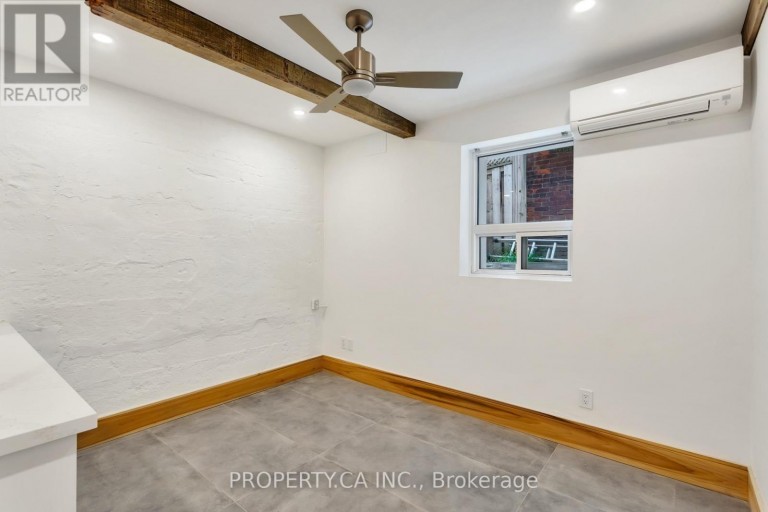 97 LEE AVENUE, Toronto (The Beaches), Ontario, M4E2P2