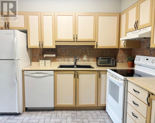 202 - 54 FITTONS ROAD W, Orillia, Ontario, L3V3T9