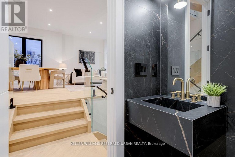 33 TWELFTH STREET, Toronto (New Toronto), Ontario, M8V3G8