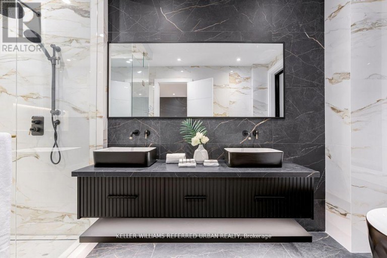 33 TWELFTH STREET, Toronto (New Toronto), Ontario, M8V3G8