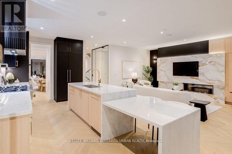 33 TWELFTH STREET, Toronto (New Toronto), Ontario, M8V3G8