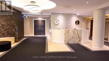 1806 - 550 WEBB DRIVE Mississauga (City Centre) Ontario photo 3