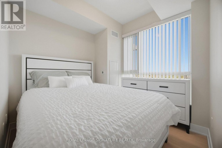 1309 - 204 BURNHAMTHORPE ROAD E, Mississauga (Mississauga Valleys), Ontario, L5A0B3