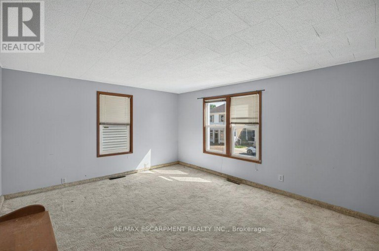 4 ERIE AVENUE S, Haldimand, Ontario, N0A1G0
