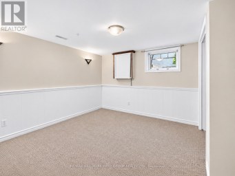 174 HIGHVIEW AVENUE E London South (South P) Ontario photo 36