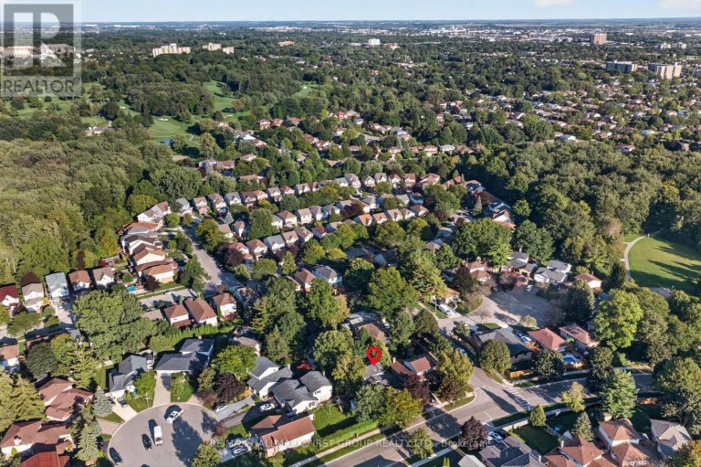 174 HIGHVIEW AVENUE E, London South (South P), Ontario, N6C5G7