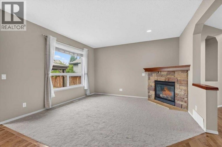 380 Royal Oak Heights NW, Calgary, Alberta, T3G5S4