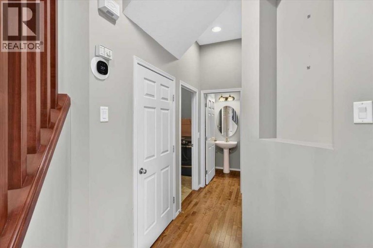 380 Royal Oak Heights NW, Calgary, Alberta, T3G5S4