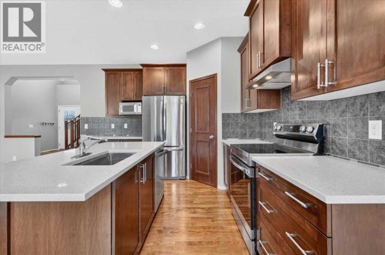 380 Royal Oak Heights NW, Calgary, Alberta, T3G5S4