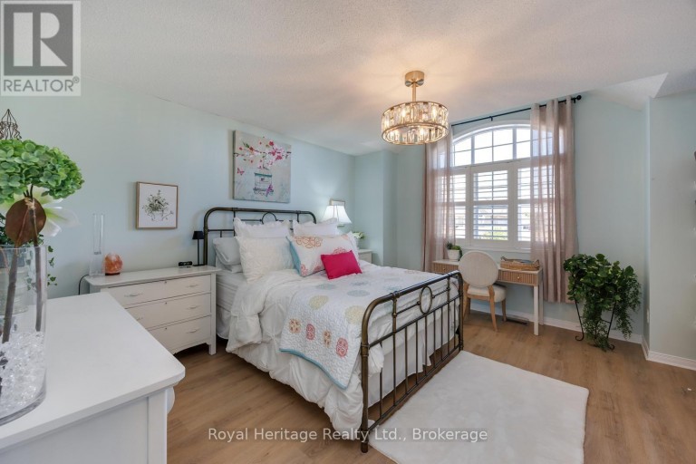 6 GOODALL CRESCENT, Clarington (Bowmanville), Ontario, L1C0G2