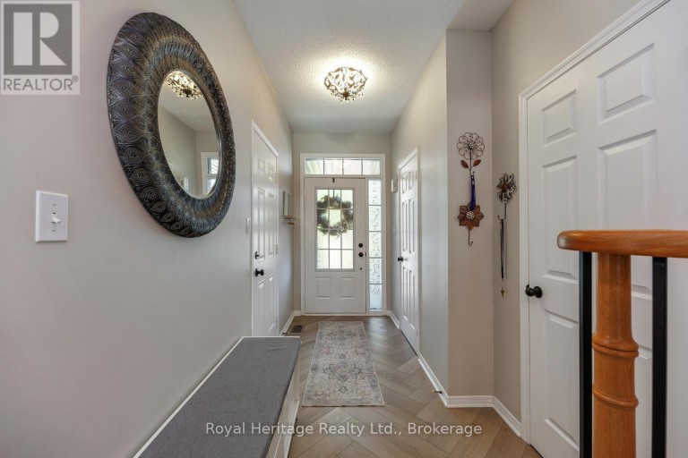 6 GOODALL CRESCENT, Clarington (Bowmanville), Ontario, L1C0G2