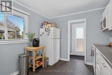 679 HAWLEY STREET Peterborough (Otonabee Ward 1) Ontario photo 14