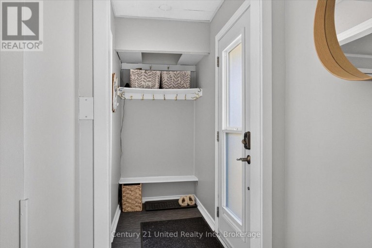 679 HAWLEY STREET, Peterborough (Otonabee Ward 1), Ontario, K9J4C7
