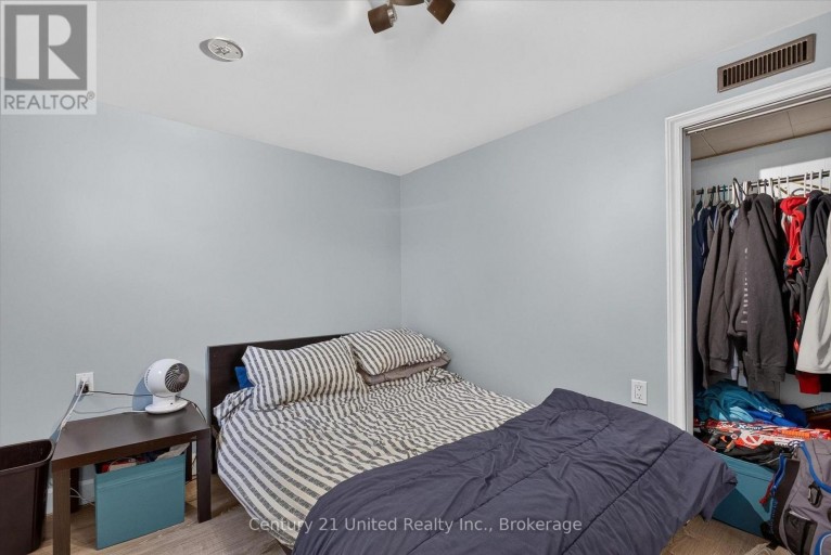 679 HAWLEY STREET, Peterborough (Otonabee Ward 1), Ontario, K9J4C7