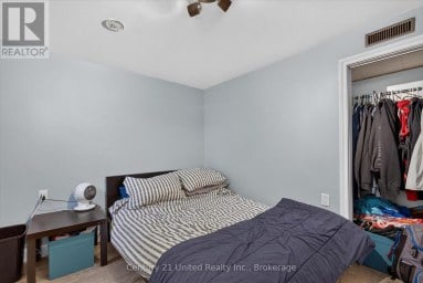 679 HAWLEY STREET Peterborough (Otonabee Ward 1) Ontario photo 30