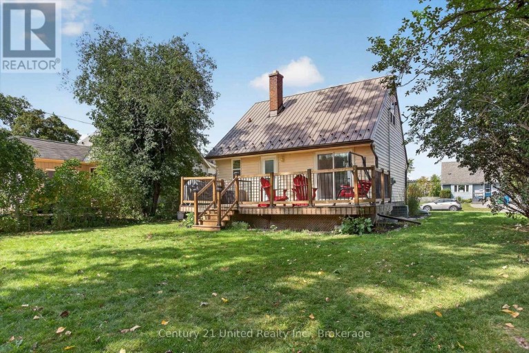 679 HAWLEY STREET, Peterborough (Otonabee Ward 1), Ontario, K9J4C7