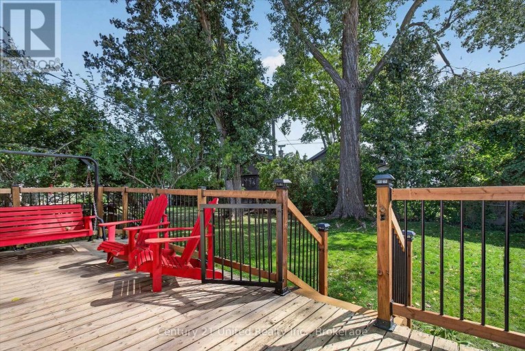 679 HAWLEY STREET, Peterborough (Otonabee Ward 1), Ontario, K9J4C7