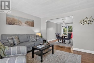 679 HAWLEY STREET Peterborough (Otonabee Ward 1) Ontario photo 6