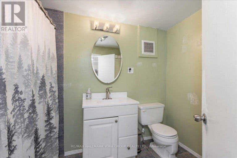 18 RAVENSWOOD DRIVE, Georgina (Sutton & Jackson's Point), Ontario, L0E1L0