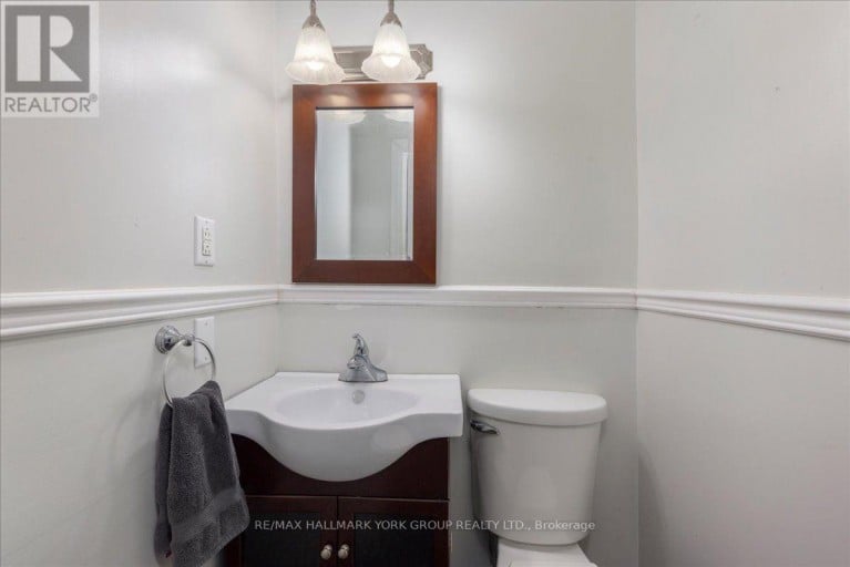 18 RAVENSWOOD DRIVE, Georgina (Sutton & Jackson's Point), Ontario, L0E1L0