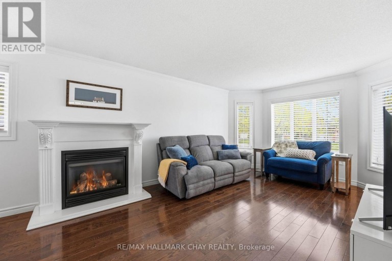 117 BROWN STREET, Barrie (Holly), Ontario, L4N7V7
