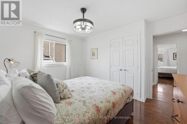 117 BROWN STREET Barrie (Holly) Ontario photo 20