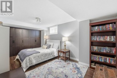 117 BROWN STREET Barrie (Holly) Ontario photo 30