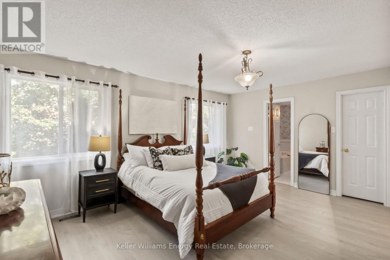 35 VIRGINIA DRIVE, Whitby (Pringle Creek), Ontario, L1R2X9