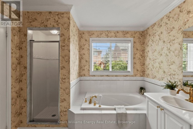 35 VIRGINIA DRIVE, Whitby (Pringle Creek), Ontario, L1R2X9
