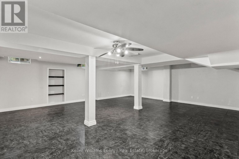 35 VIRGINIA DRIVE, Whitby (Pringle Creek), Ontario, L1R2X9