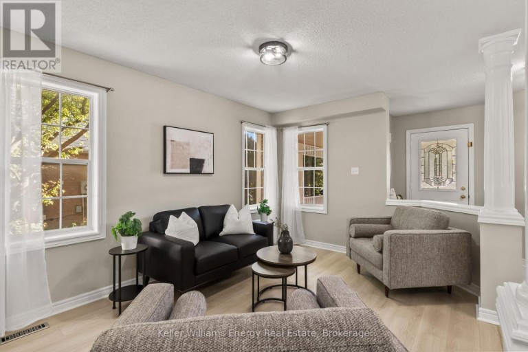 35 VIRGINIA DRIVE, Whitby (Pringle Creek), Ontario, L1R2X9