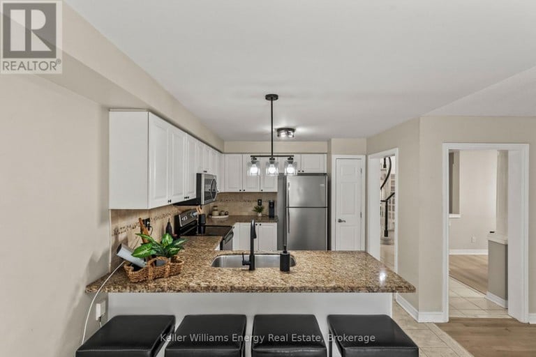35 VIRGINIA DRIVE, Whitby (Pringle Creek), Ontario, L1R2X9