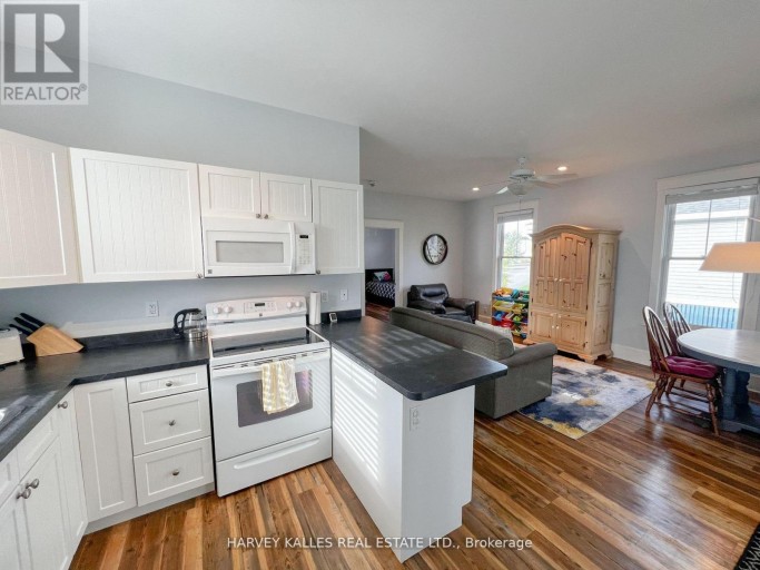 24 BUTTERNUT LANE, Prince Edward County (Athol Ward), Ontario, K0K1P0