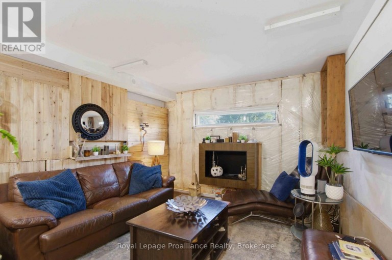 57 TRIPP BOULEVARD, Quinte West (Murray Ward), Ontario, K8V5Y8