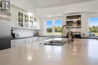 2433 COUNTY RD 121 ROAD Kawartha Lakes (Somerville) Ontario photo 17